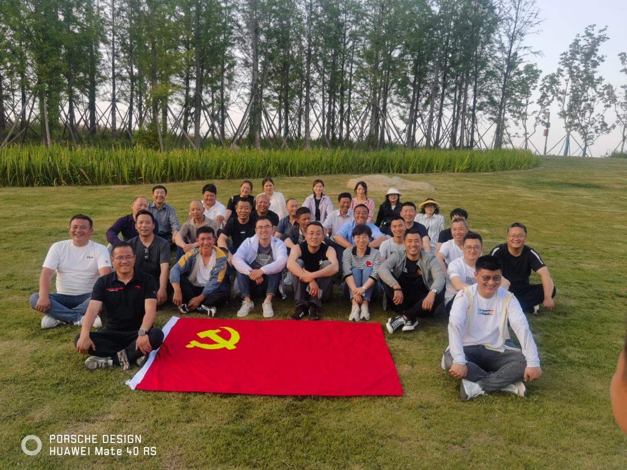 ‘十年榮耀 共啟新程’——慶祝華梁制造集團成立10周年