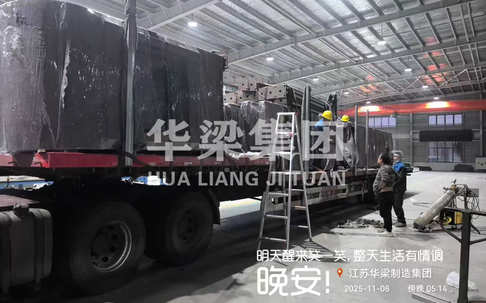 [25.11.8]江西省某市定制款智能公交候車亭項(xiàng)目裝車發(fā)貨(圖3)